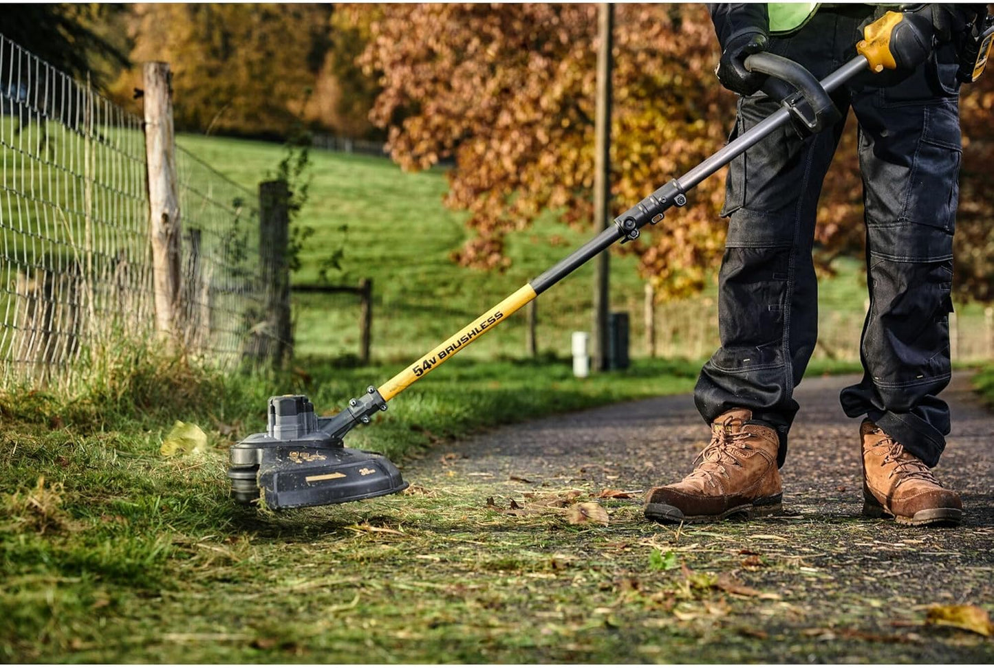 Desbrozadora FLEXVOLT 54V DCM5713N