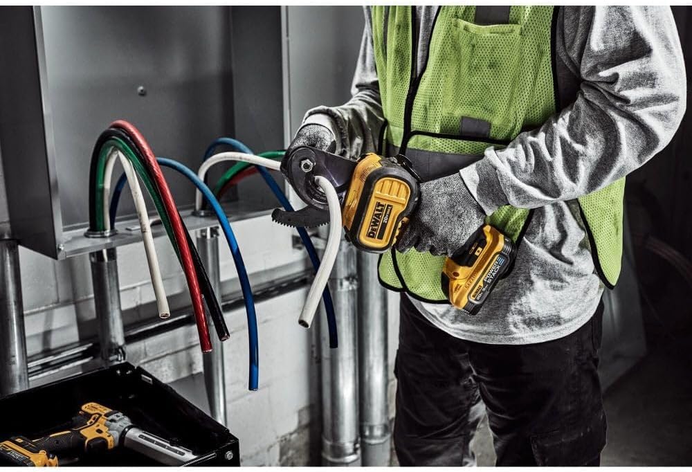 Cortacables a Batería 20V DCE150B