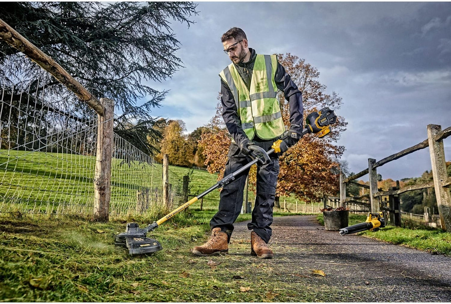 Desbrozadora FLEXVOLT 54V DCM5713N